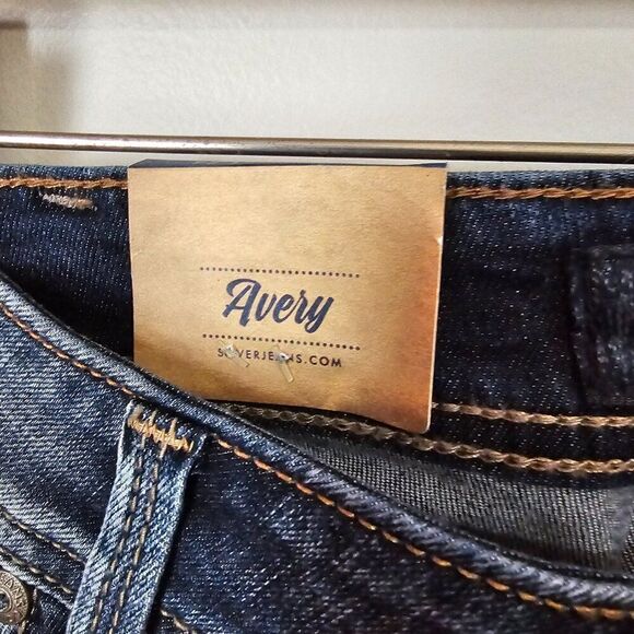 NWT SILVER JEANS AVERY SKINNY CROP ULTRA CURVY HIGH RISE SIZE 30 WOMENS - Picture 7 of 16